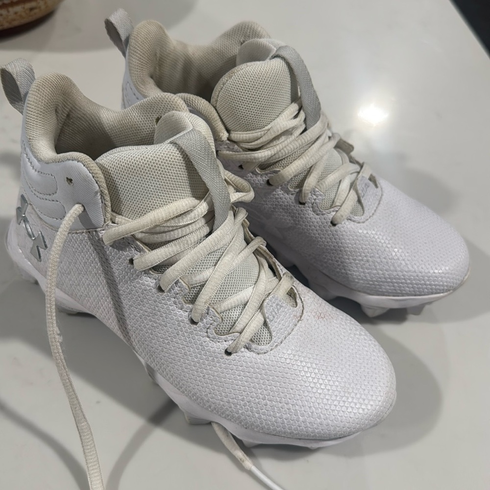 Under Armour Youth Cleats